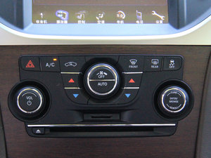 2014款3.0L 卓越版 中控区