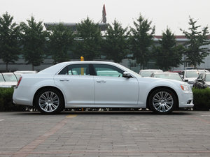 2014款3.0L 卓越版 整体外观