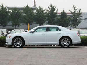 2014款3.0L 卓越版 整体外观
