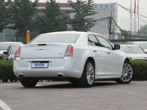 2014款3.0L 卓越版 整体外观