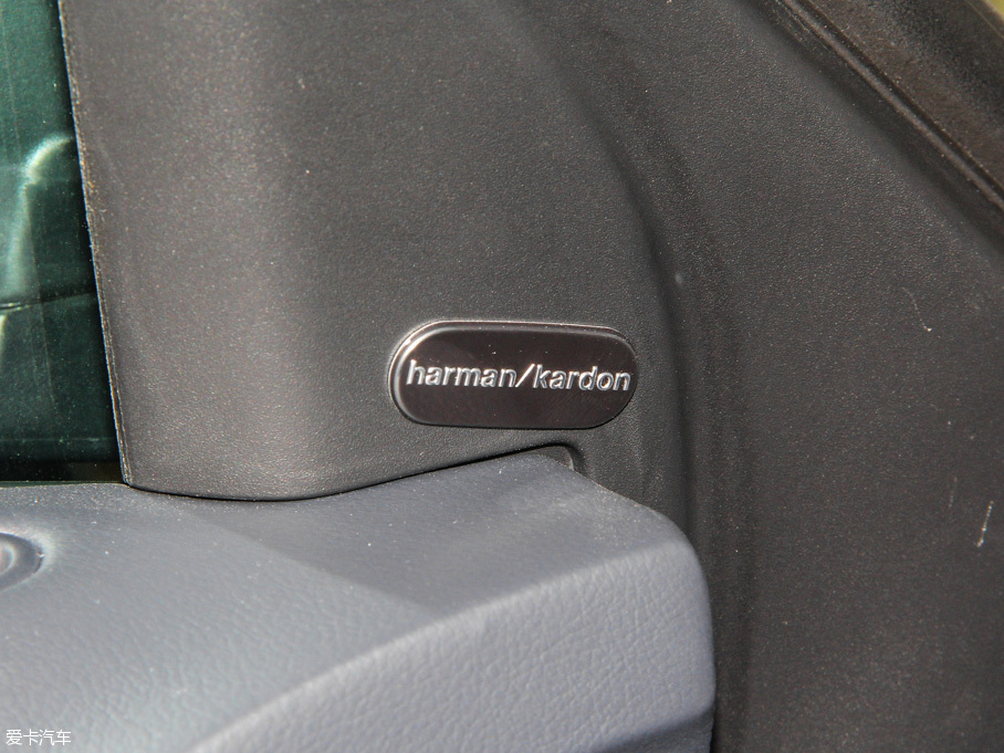 2016R˹300C(M(jn)) 3.0L Խ