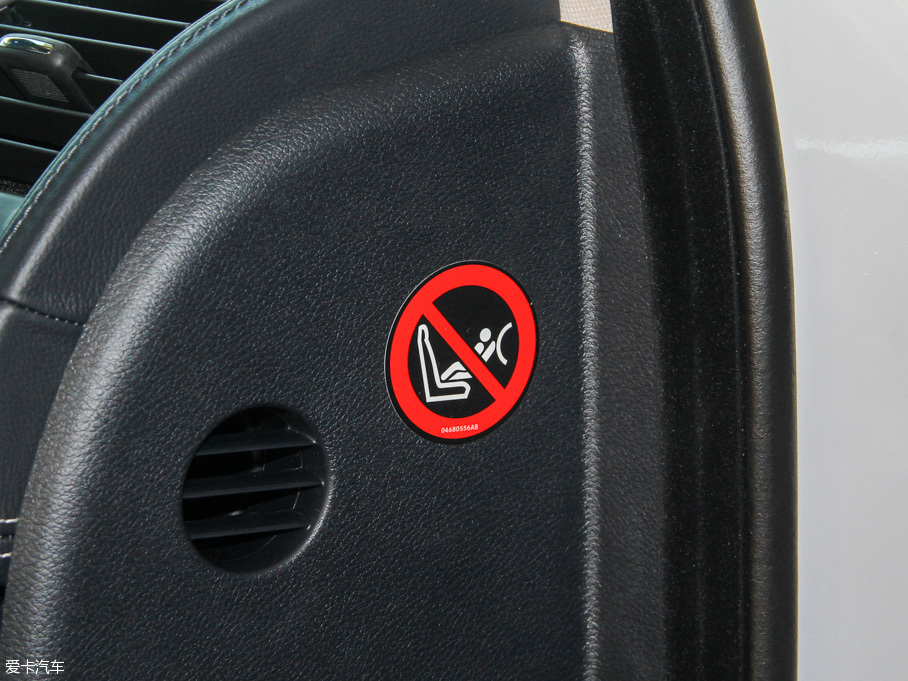 2016R˹300C(M(jn)) 3.0L Խ