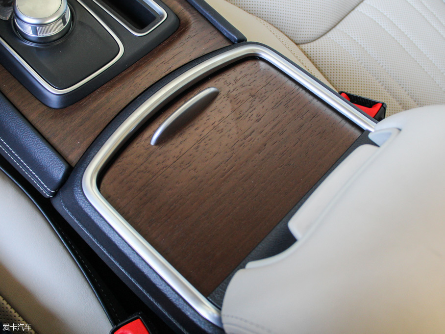 2016R˹300C(M) 3.0L Խ