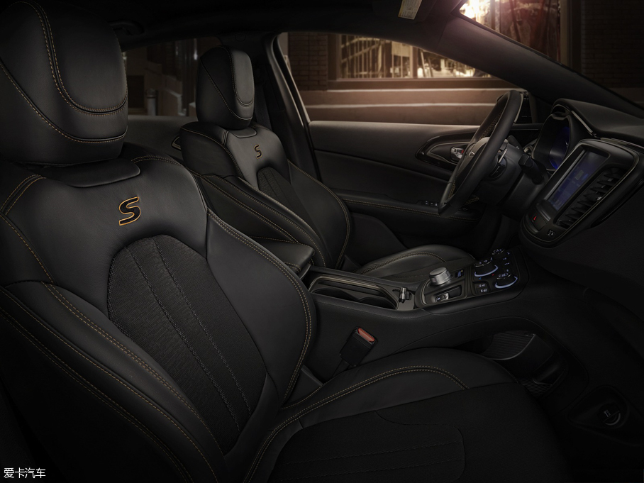 2016����R˹��300C(�M��) S Alloy Editions