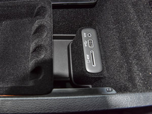 2016款3.0L 超越版 空间座椅