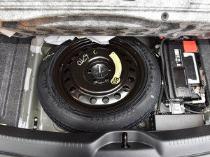 2016款3.0L 超越版 备胎