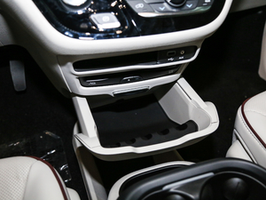 20173.6L Ԅ(dng) п؅^(q)