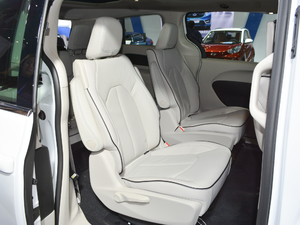 2018款3.6L 插电混动版 后排座椅