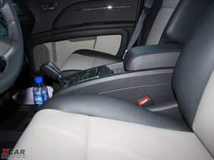 2009款2.7L  空间座椅