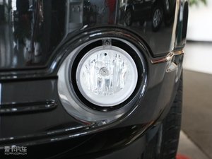 2010款2.0L SXT 前雾灯