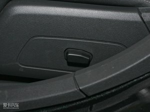 2010款2.0L SXT 主驾驶座椅调节