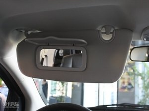 2010款2.0L SXT 遮阳板（左）