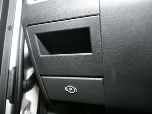 2012款Ram 驻车制动器