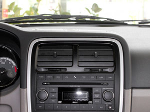 2011款2.0L SXT舒适版 空调出风口