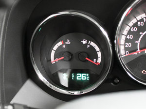 2011款2.0L SXT舒适版 中控区