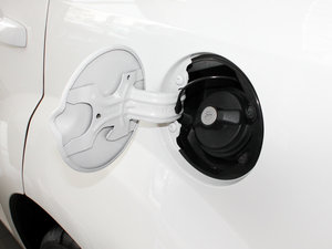 2011款2.0L SXT舒适版 油箱盖