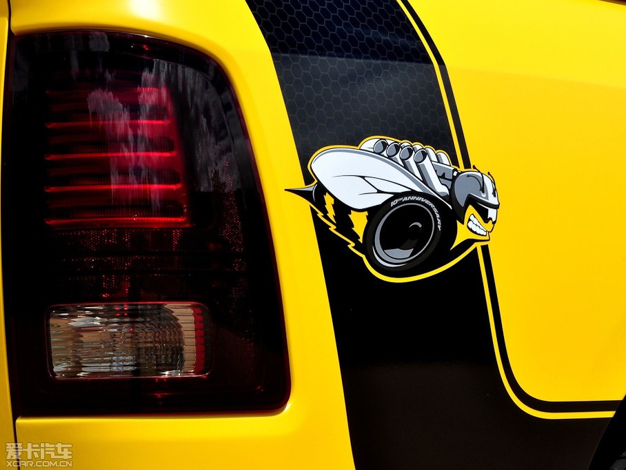 2013Ram 1500 Rumble Bee Concept