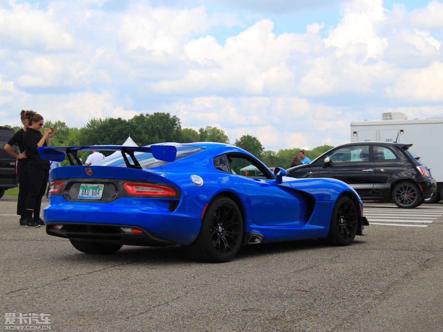 2014 SRT GTS Anodized Carbon؄e