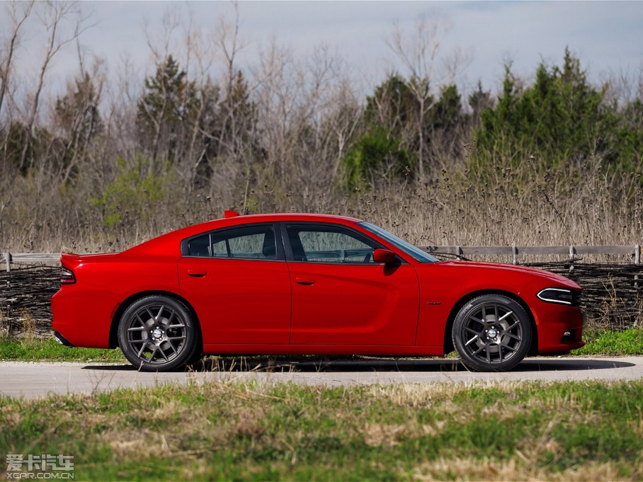 2015��Charger ������
