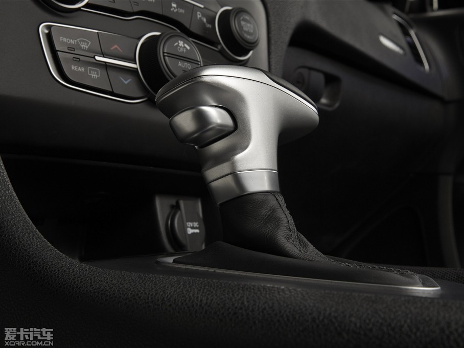 2015��Charger ������