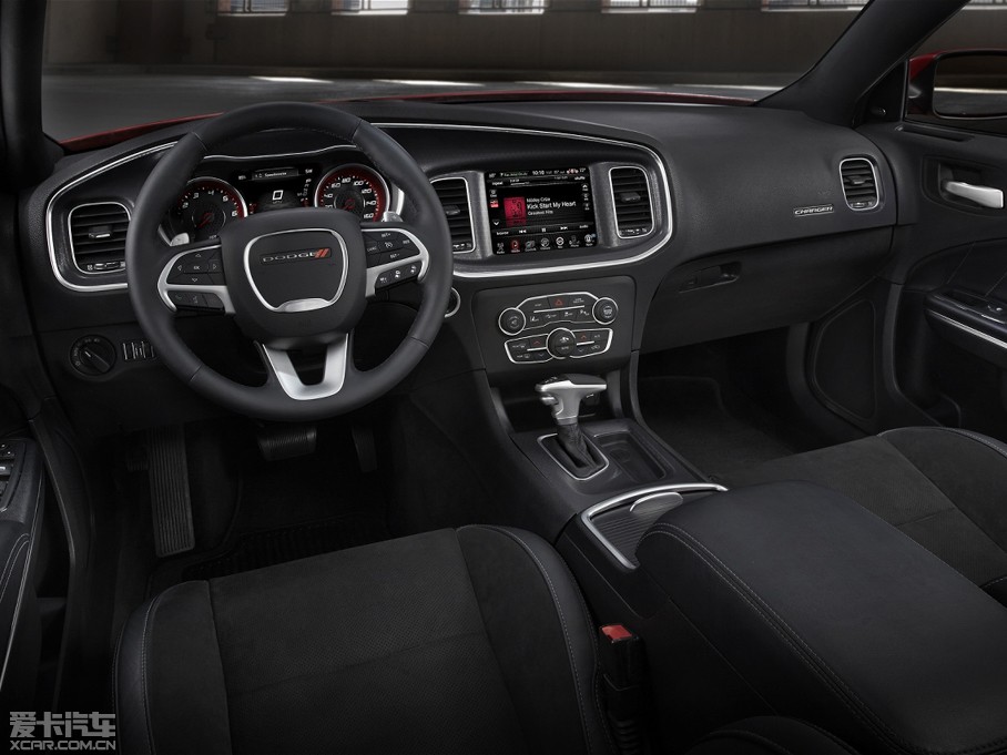 2015��Charger ������