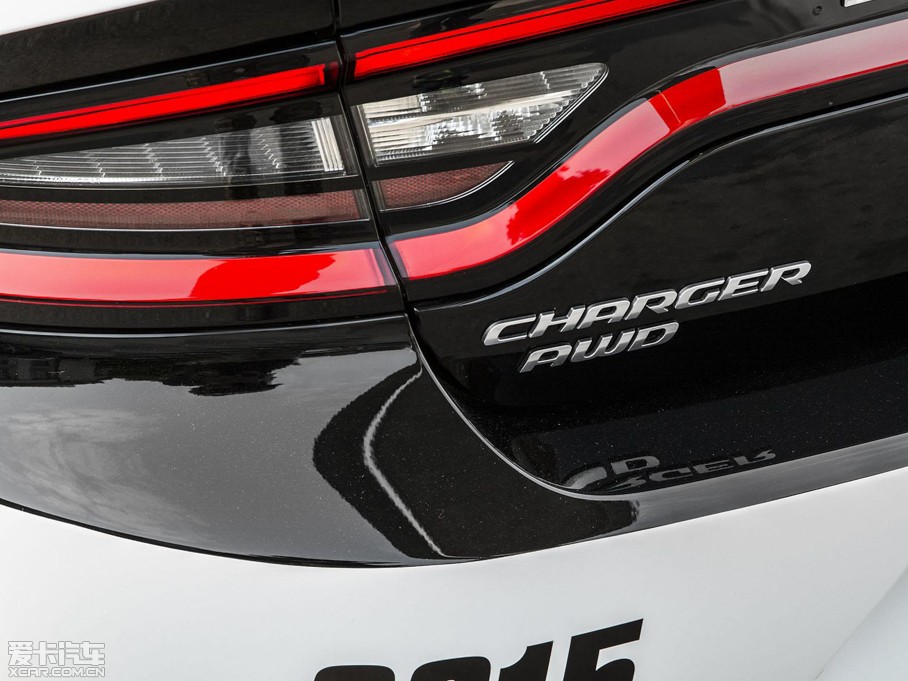 2015��Charger Pursuit