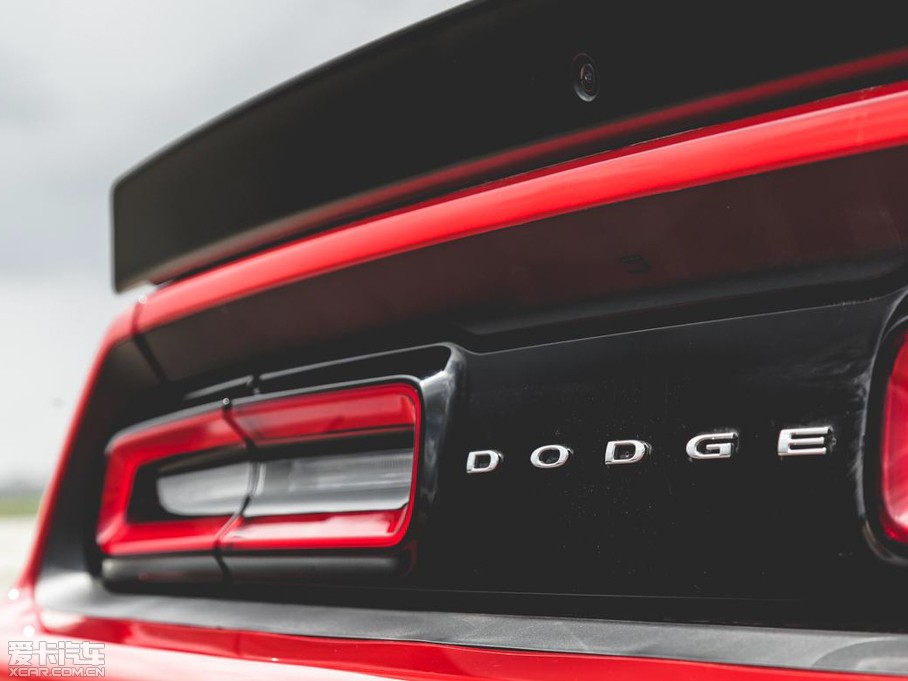 2015(zhn) SRT Hellcat