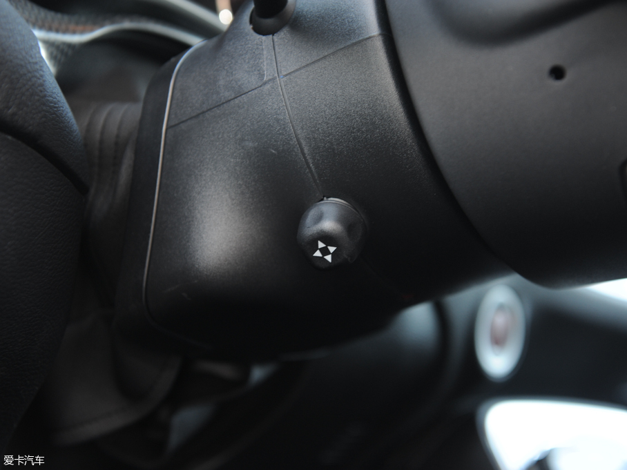 2015(zhn) SRT Hellcat