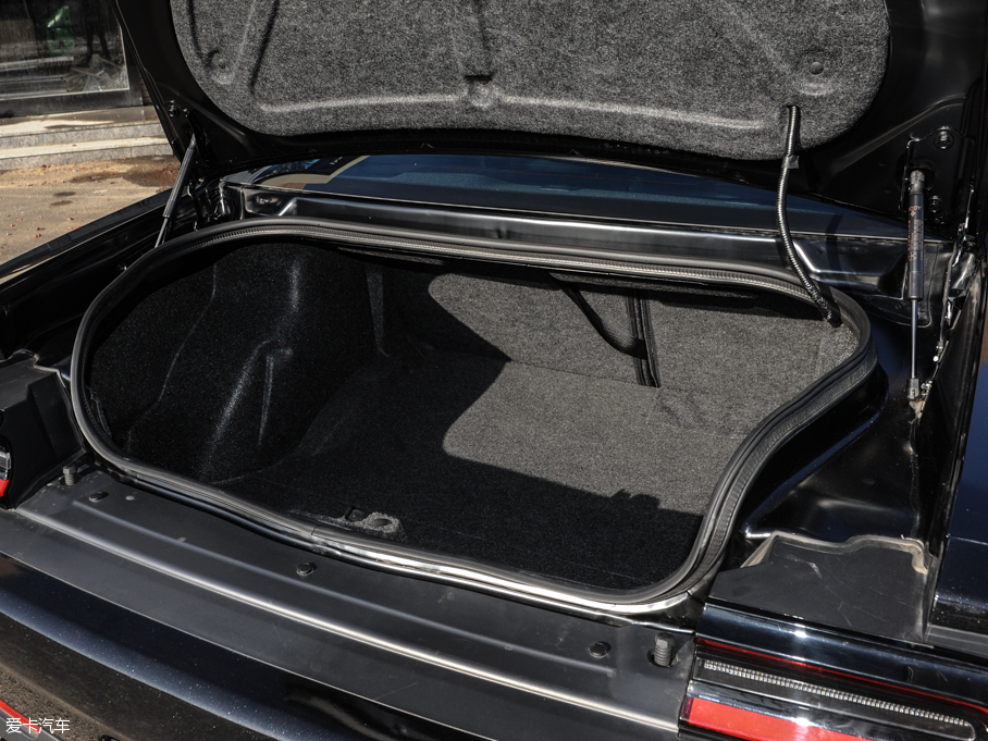 2015(zhn) SRT Hellcat