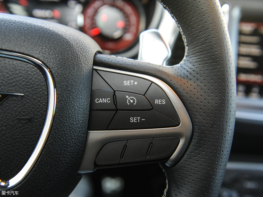 2015(zhn) SRT Hellcat