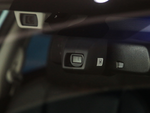 20192.0i Ş EyeSight V ^