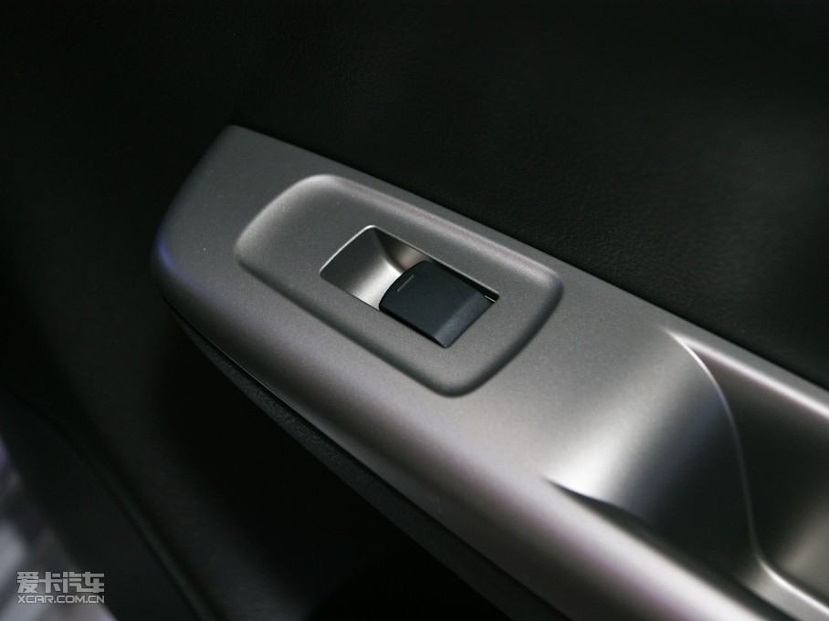 2009���������� 2.0L �քӰ�