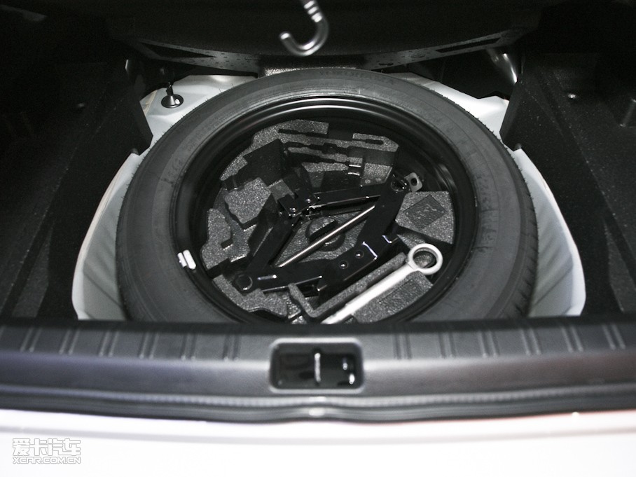 2009���������� 2.0L �քӰ�