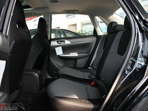 2009款2.0L 自动版 后排空间