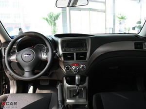 2009款2.0L 自动版 内饰全景