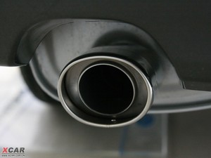 2009款2.0L 导航版 排气管