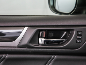 2020Ŀ 2.5i \ӌ EyeSight g