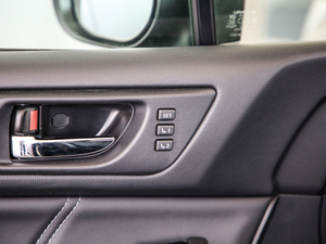 2020Ŀ 2.5i \ӌ EyeSight g