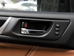 2020Ŀ 2.5i \ EyeSight g