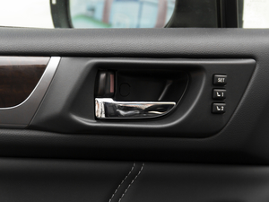 2020Ŀ 2.5i A EyeSight g