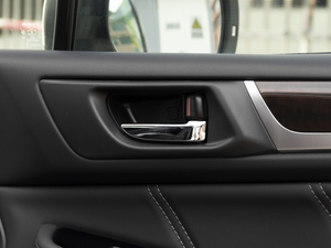 2020Ŀ 2.5i A EyeSight g