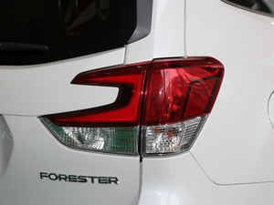 20202.0i AEyeSight ^