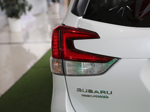 20202.0i AEyeSight ^