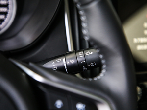 2020款2.0i 智擎运动型EyeSight X-BREAK特装版 中控区