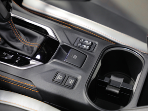 2020Ŀ 2.0i Ş EyeSight п؅^(q)