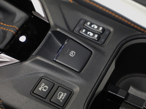 2020Ŀ 2.0i Ş EyeSight п؅^(q)