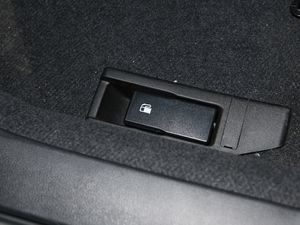 2020Ŀ 2.0i ȫA п؅^