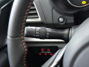 2020Ŀ 2.0i ȫA п؅^