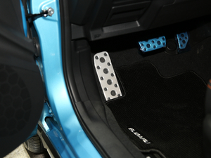 2020Ŀ 2.0i Ş EyeSight п؅^(q)