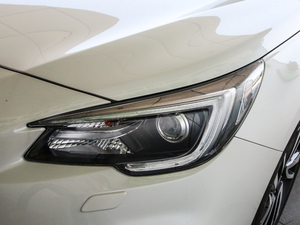 2020Ŀ 2.5i ȫsҫ EyeSight ^